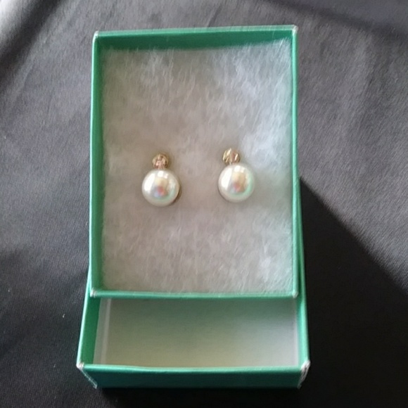 **GREAT GIFT** PEARL WITH CZ STUD EARRINGS - Picture 4 of 4
